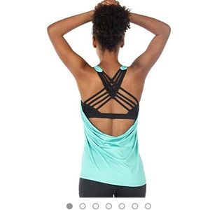 NEVER BEEN WORN Activewear Top with built-in bra